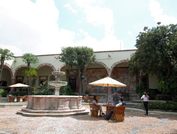 Instituto Allende Adds Romance to its Courtyard Instituto Allende Adds Romance to its Courtyard