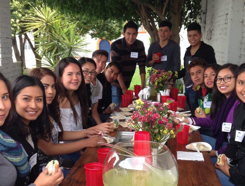 Jóvenes Adelante Offers a Future of Hope via Education