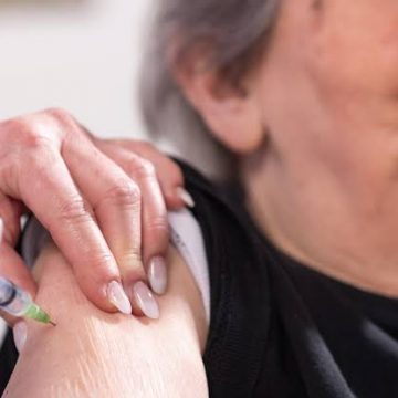 Federal Government Opens COVID Vaccination Registration for Older Adults