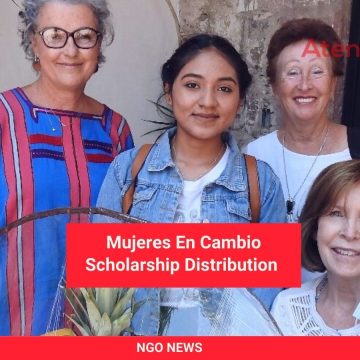 Mujeres En Cambio Scholarship Distribution