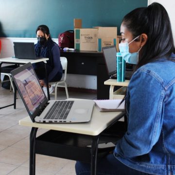 Aún con casos positivos, no cerrarán las escuelas